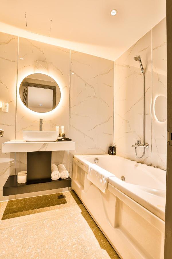 La Paix Sai Gon - Boutique Hotel Πόλη Χο Τσι Μινχ Εξωτερικό φωτογραφία